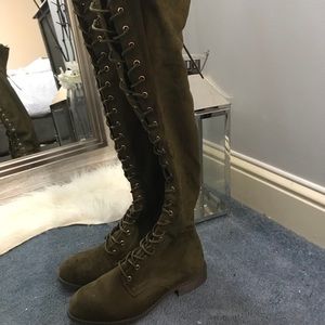 Lola Shoetique Forest Green Boots